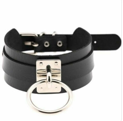 Round metal BDSM restraint collar